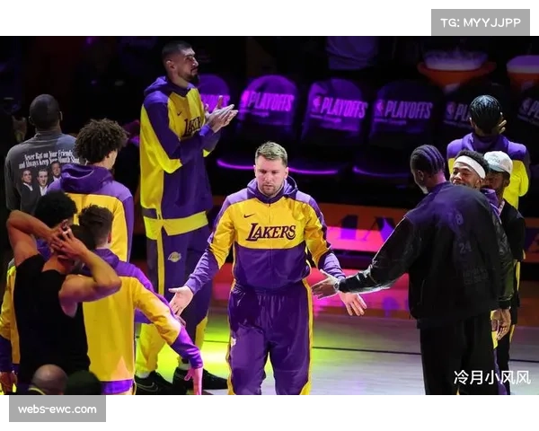 通讯：从边缘轮换到稳定首发，里夫斯在湖人队的成长季